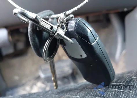 2003 Chevrolet Avalanche 1500 from USA, damaged, VIN 3GNEC13T83G194910